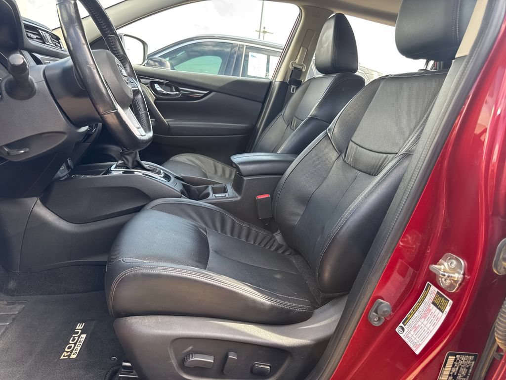 Used 2021 Nissan Rogue Sport SL w/ Premium Package FWD image 11