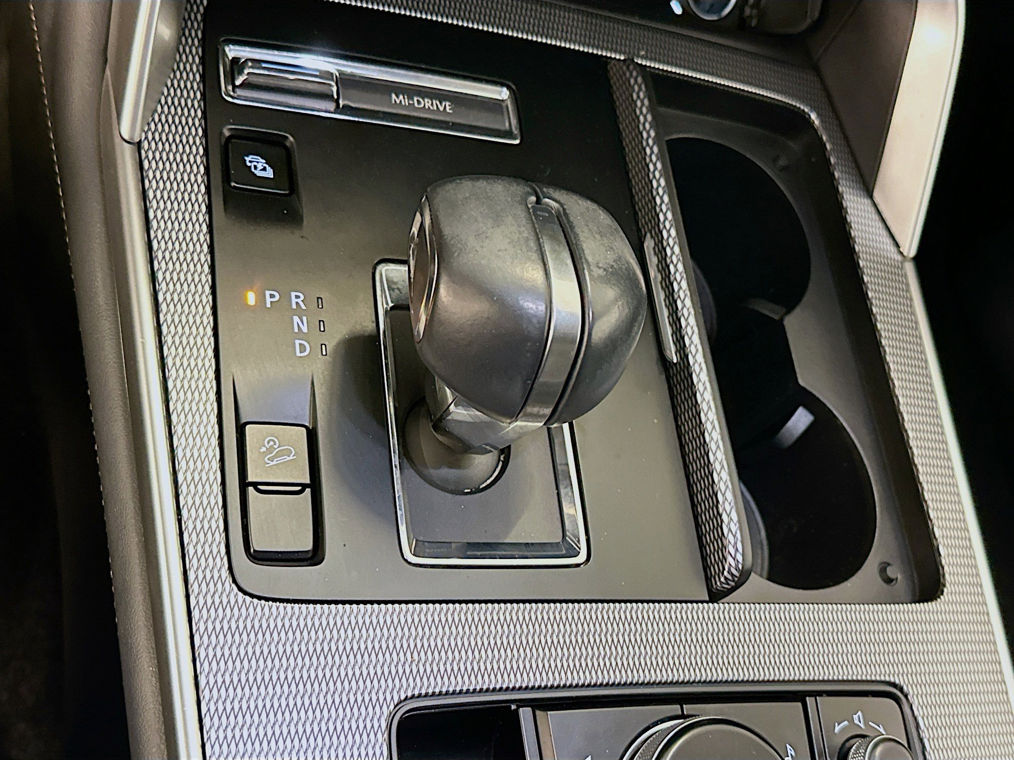 Used 2024 MAZDA CX-90 Plug-In Hybrid w/ Premium Pkg image 25