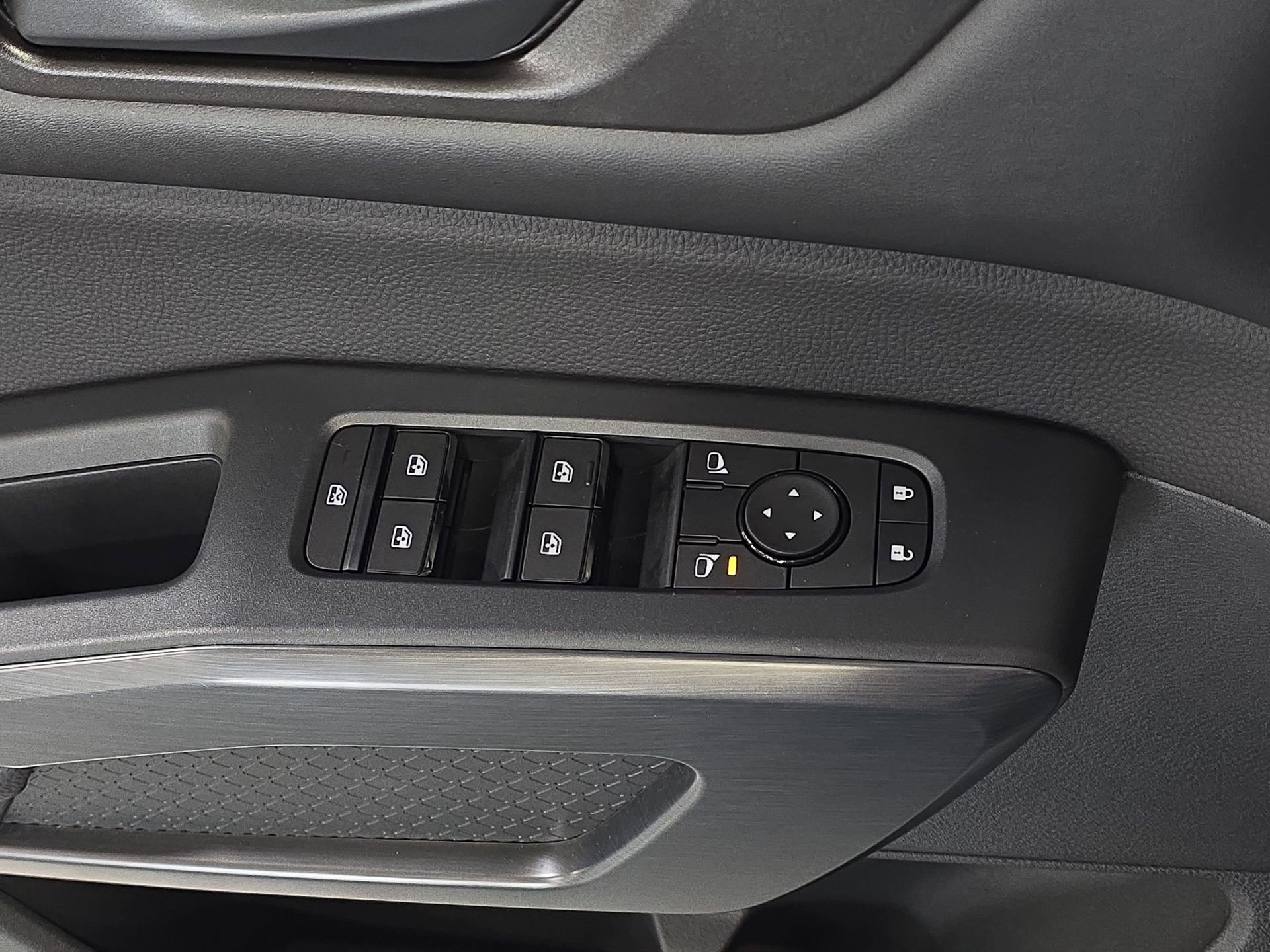 Used 2025 Nissan Pathfinder Rock Creek image 27