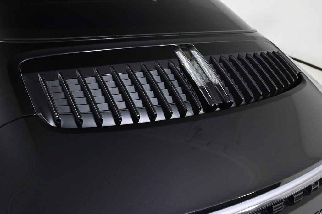 Certified 2023 Porsche 911 image 30