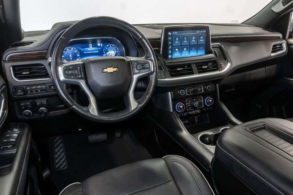 Used 2023 Chevrolet Suburban Premier AWD/4WD image 7