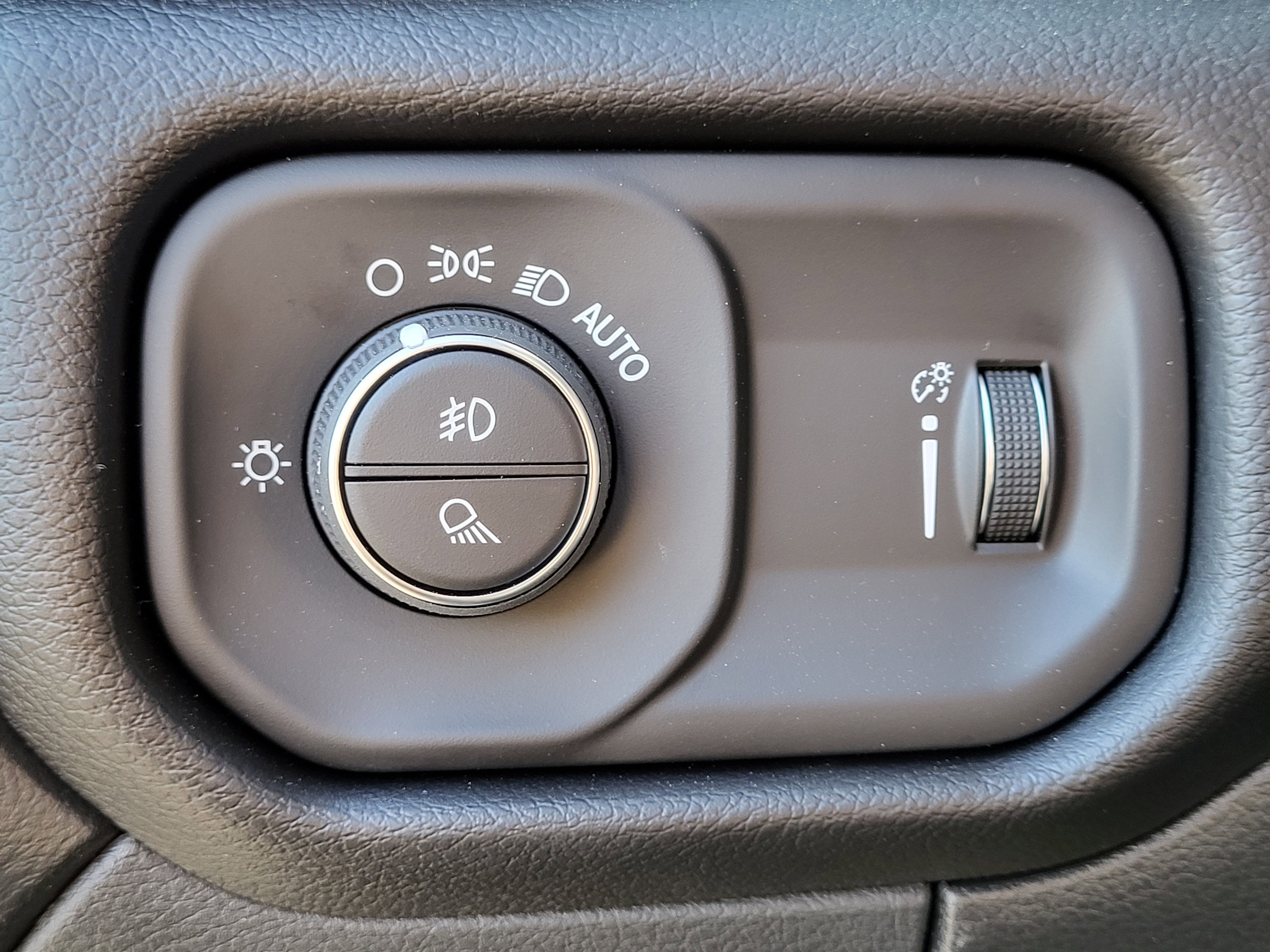 New 2026 RAM 2500 Big Horn AWD/4WD image 9
