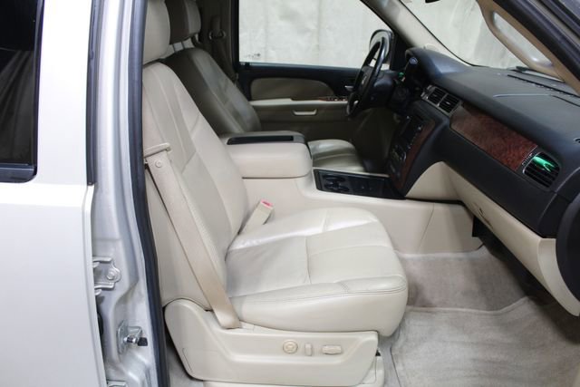 Used 2007 Chevrolet Suburban LT w/ LT Preferred Equipment Group image 16