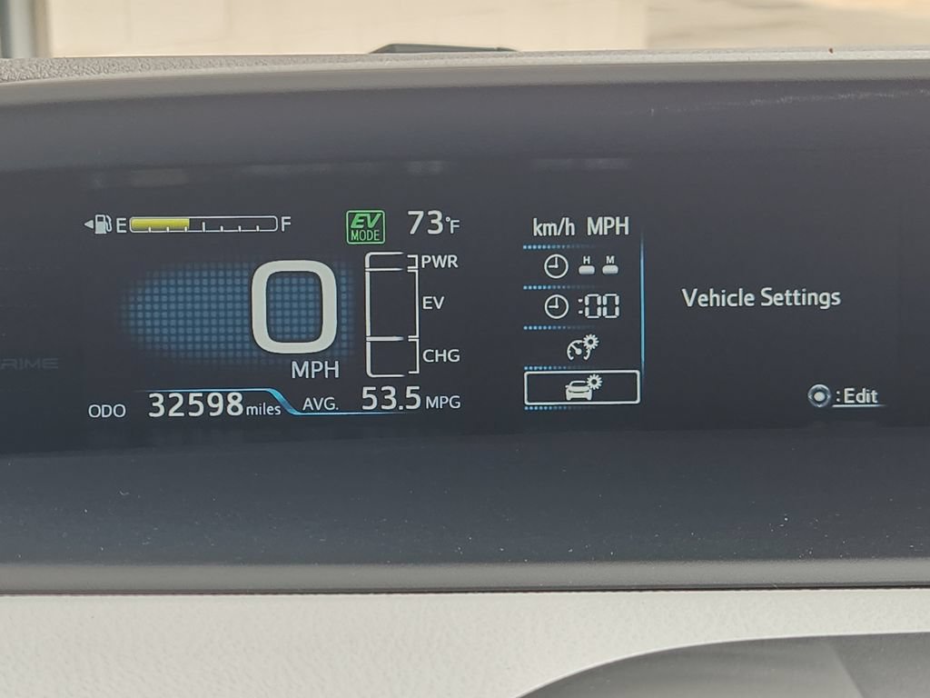 Used 2017 Toyota Prius Prime Advanced FWD image 15