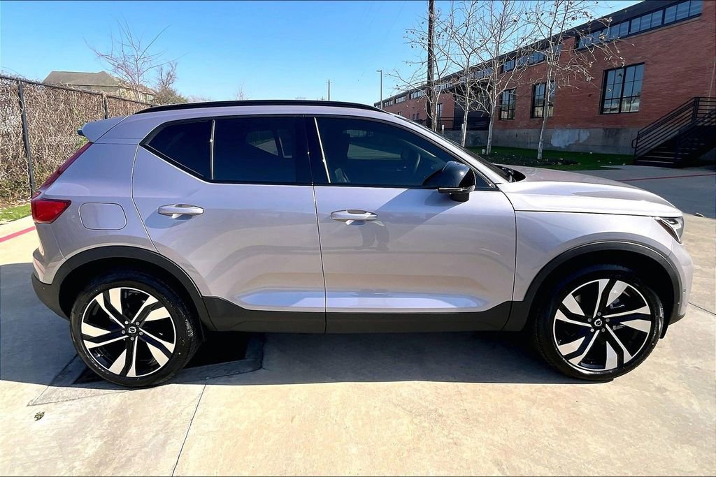 New 2026 Volvo XC40 B5 Ultra AWD/4WD image 14