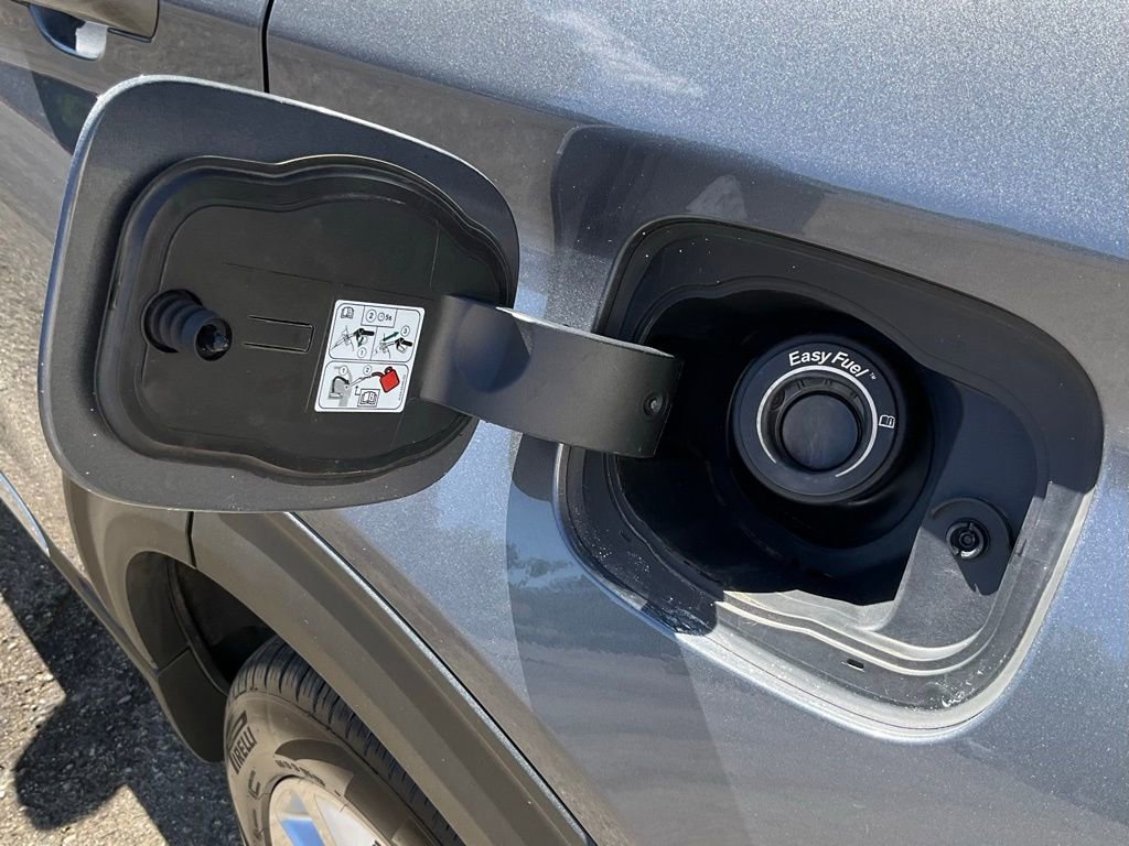 Used 2021 Ford Explorer Platinum w/ Equipment Group 601A image 13