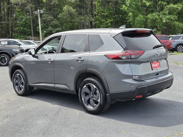 Used 2026 Nissan Rogue SV w/ Cold Weather Package FWD image 3