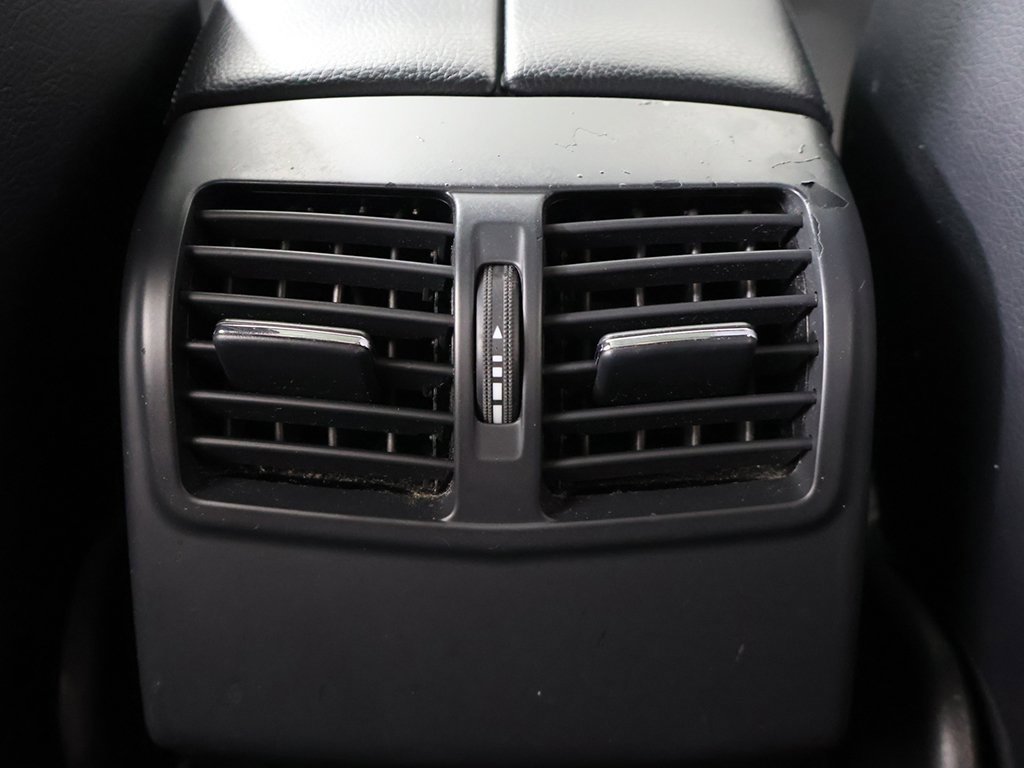 Used 2015 Mercedes-Benz E 400 4MATIC Sedan w/ Lighting Package image 53