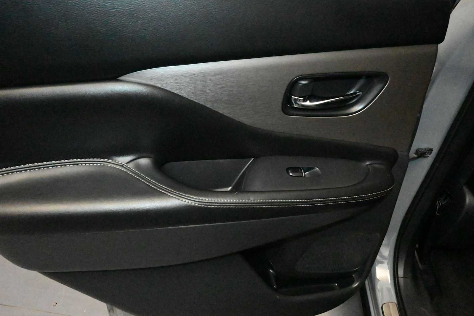 Used 2023 Nissan Murano SL w/ SL Moonroof Package AWD/4WD image 12