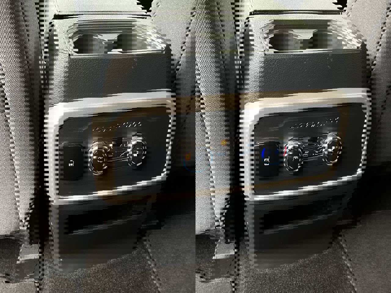 Used 2022 Ford Expedition XLT image 13