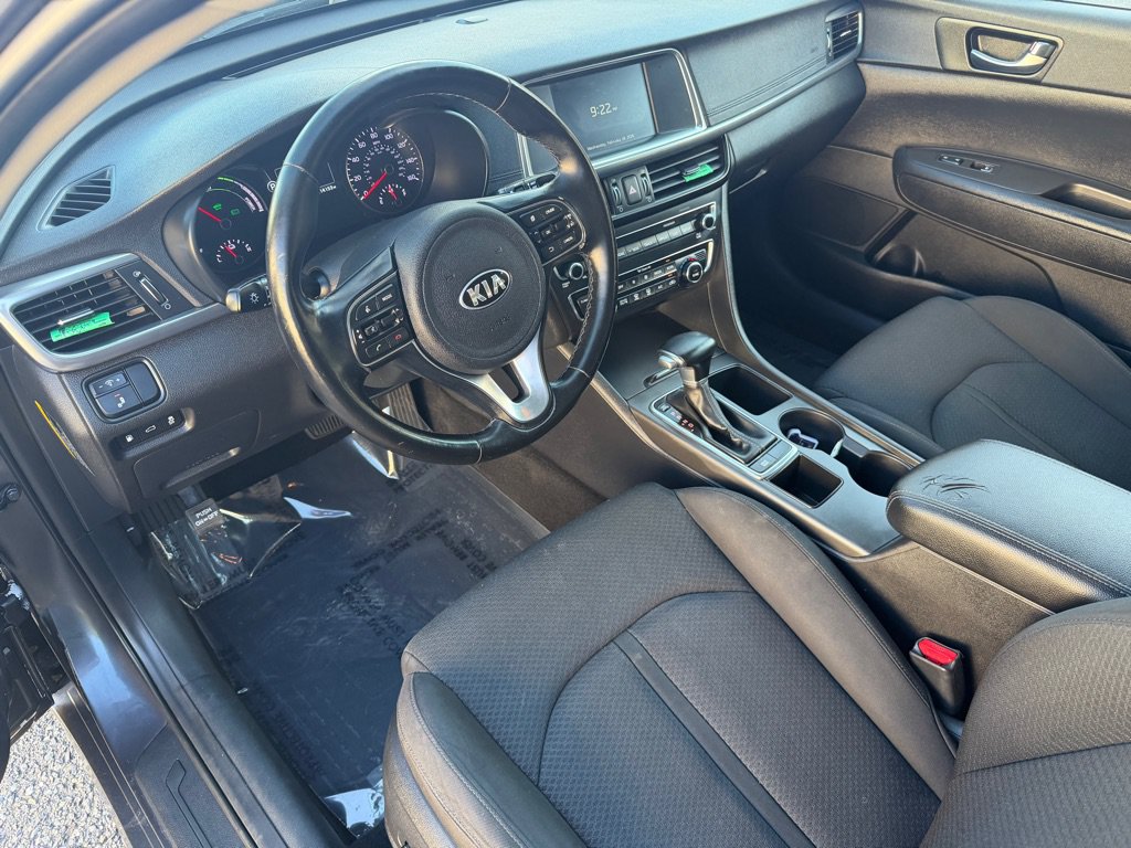Used 2017 Kia Optima Premium w/ Hybrid Convenience Package FWD image 10