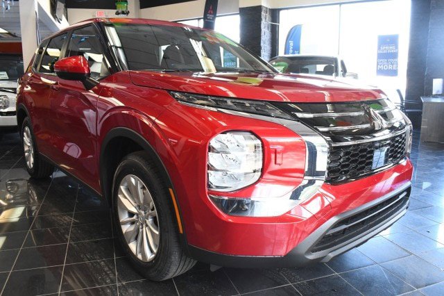 New 2026 Mitsubishi Outlander ES AWD/4WD image 3