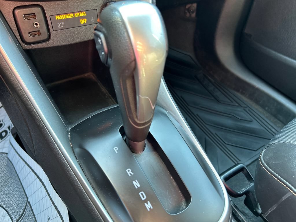 Used 2019 Chevrolet Trax LT w/ LT Convenience Package FWD image 27