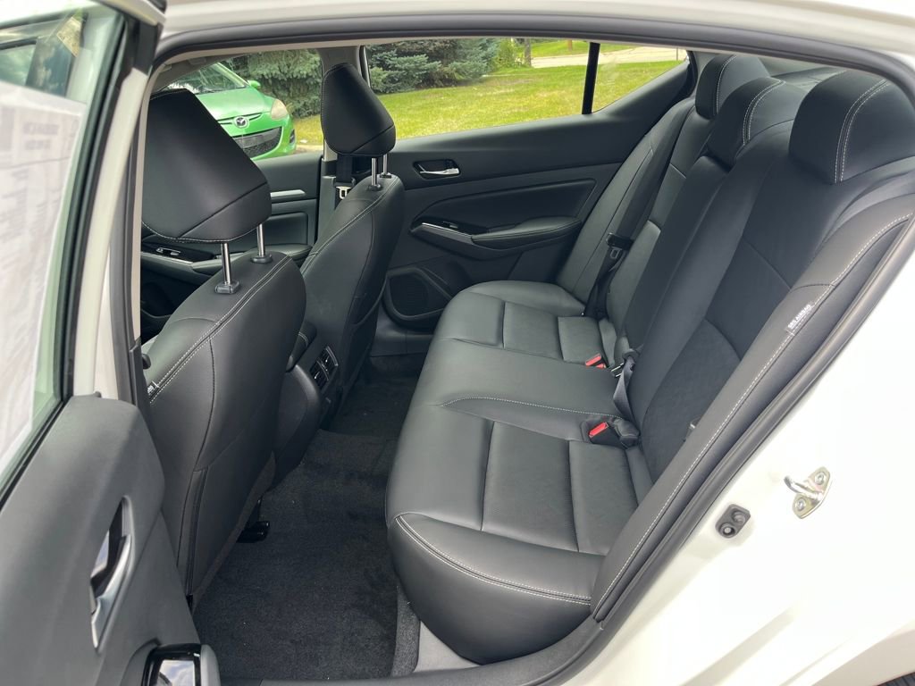 New 2025 Nissan Altima 2.5 SL FWD image 15