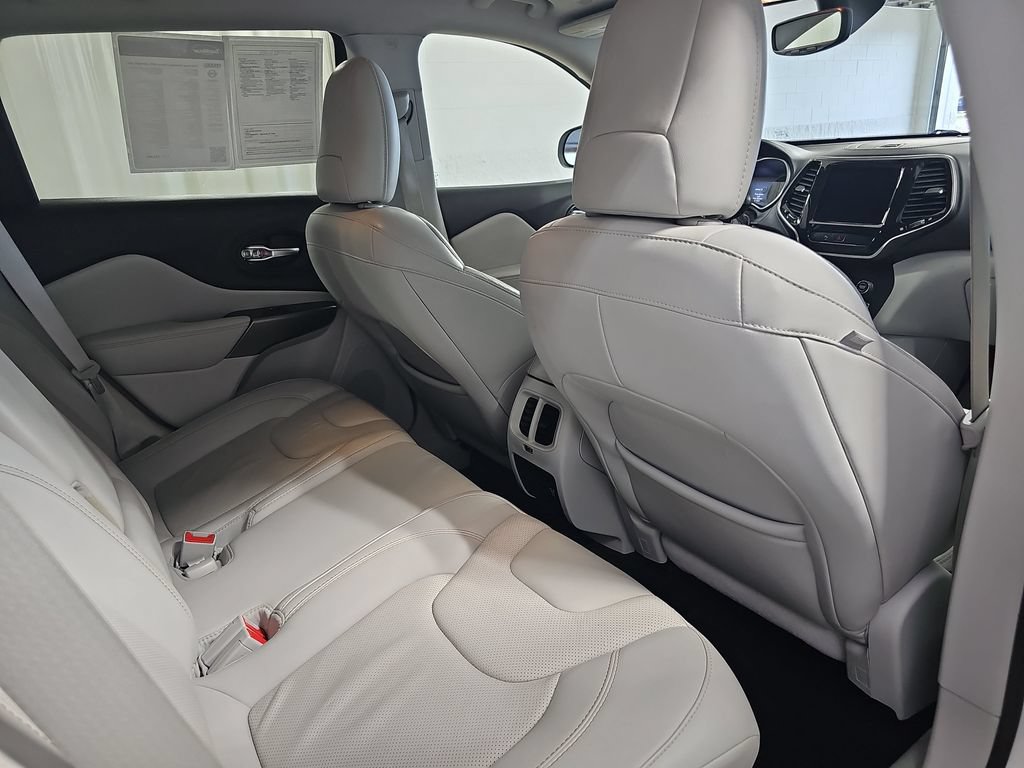 Used 2020 Jeep Cherokee Limited AWD/4WD image 14