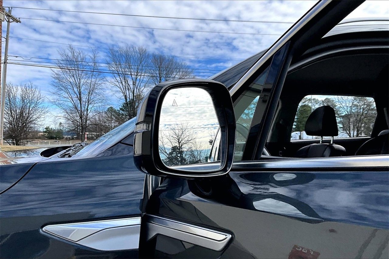 Used 2024 Kia Sorento S image 29