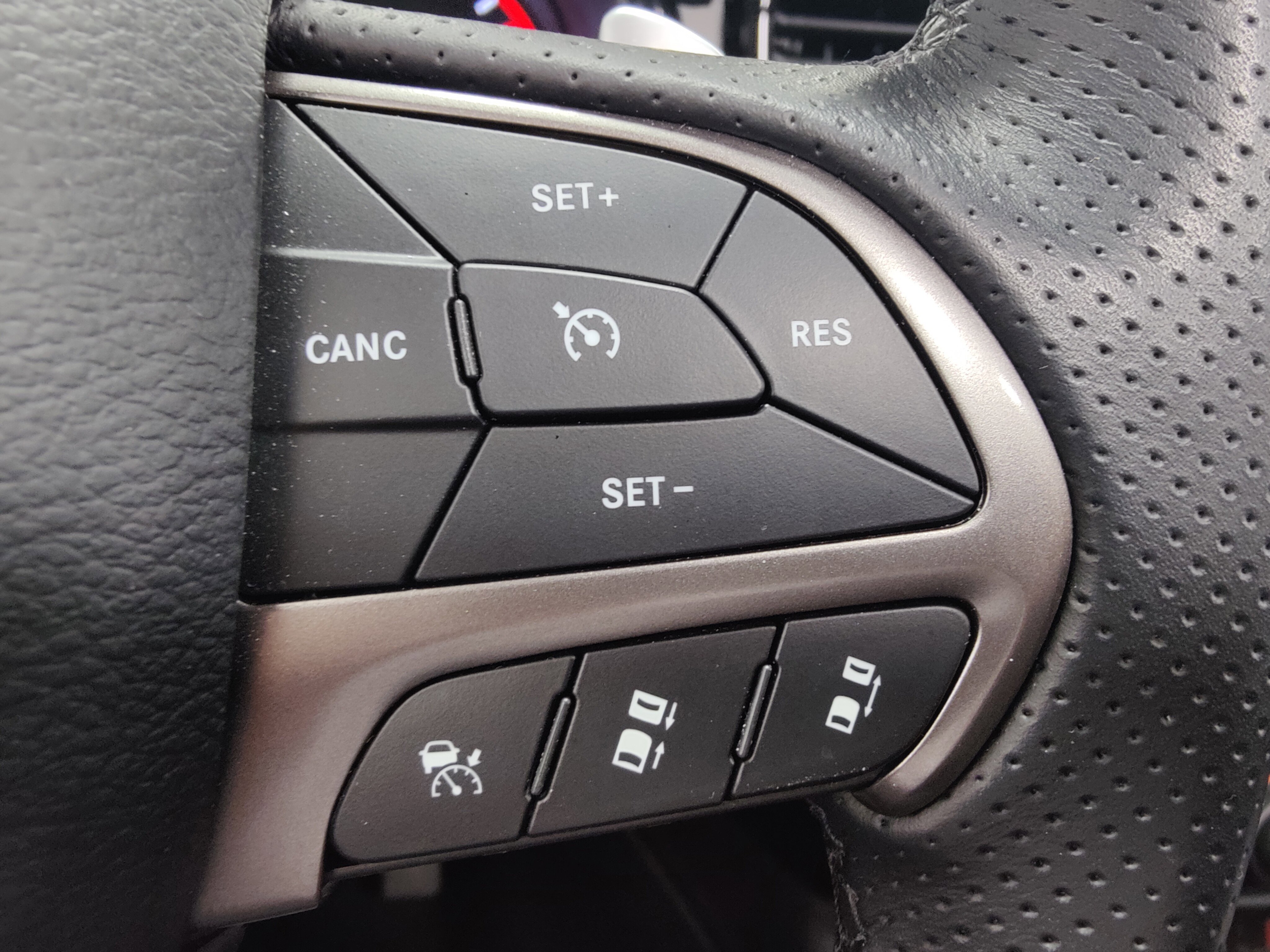 Used 2024 Dodge Durango Citadel image 39