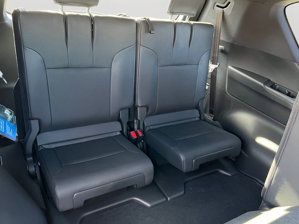 New 2026 Lexus LX 600 4WD w/ Luxury Package image 8