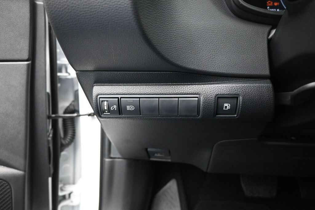 Used 2026 Toyota Corolla LE w/ Carpet Mat Package (TMS) FWD image 12