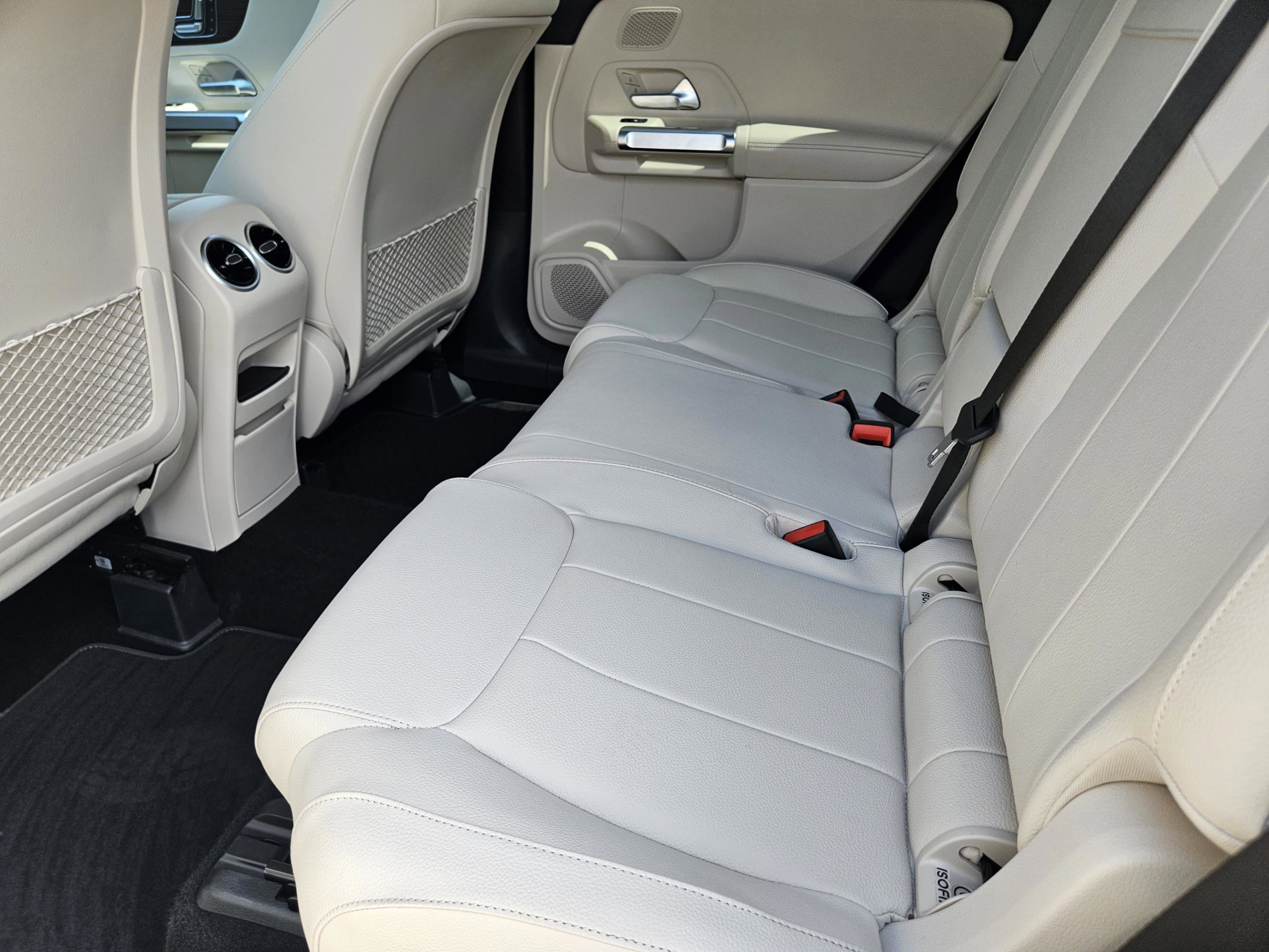 Certified 2026 Mercedes-Benz GLB 250 image 22