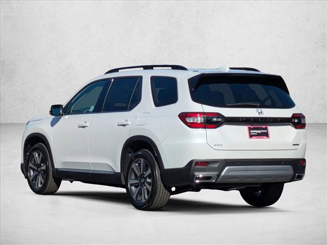 New 2025 Honda Pilot Touring image 9