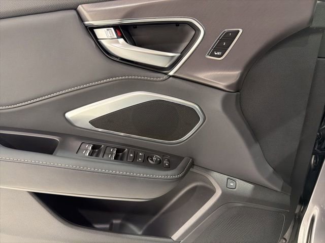 Certified 2025 Acura RDX SH-AWD image 11