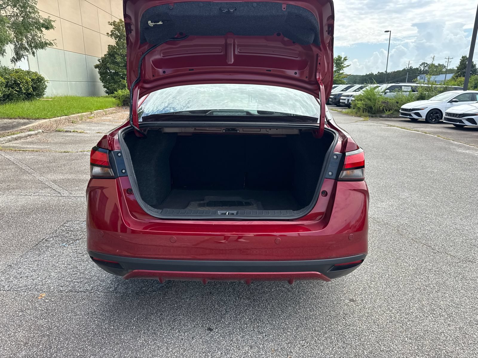 Used 2025 Nissan Versa SV FWD image 18