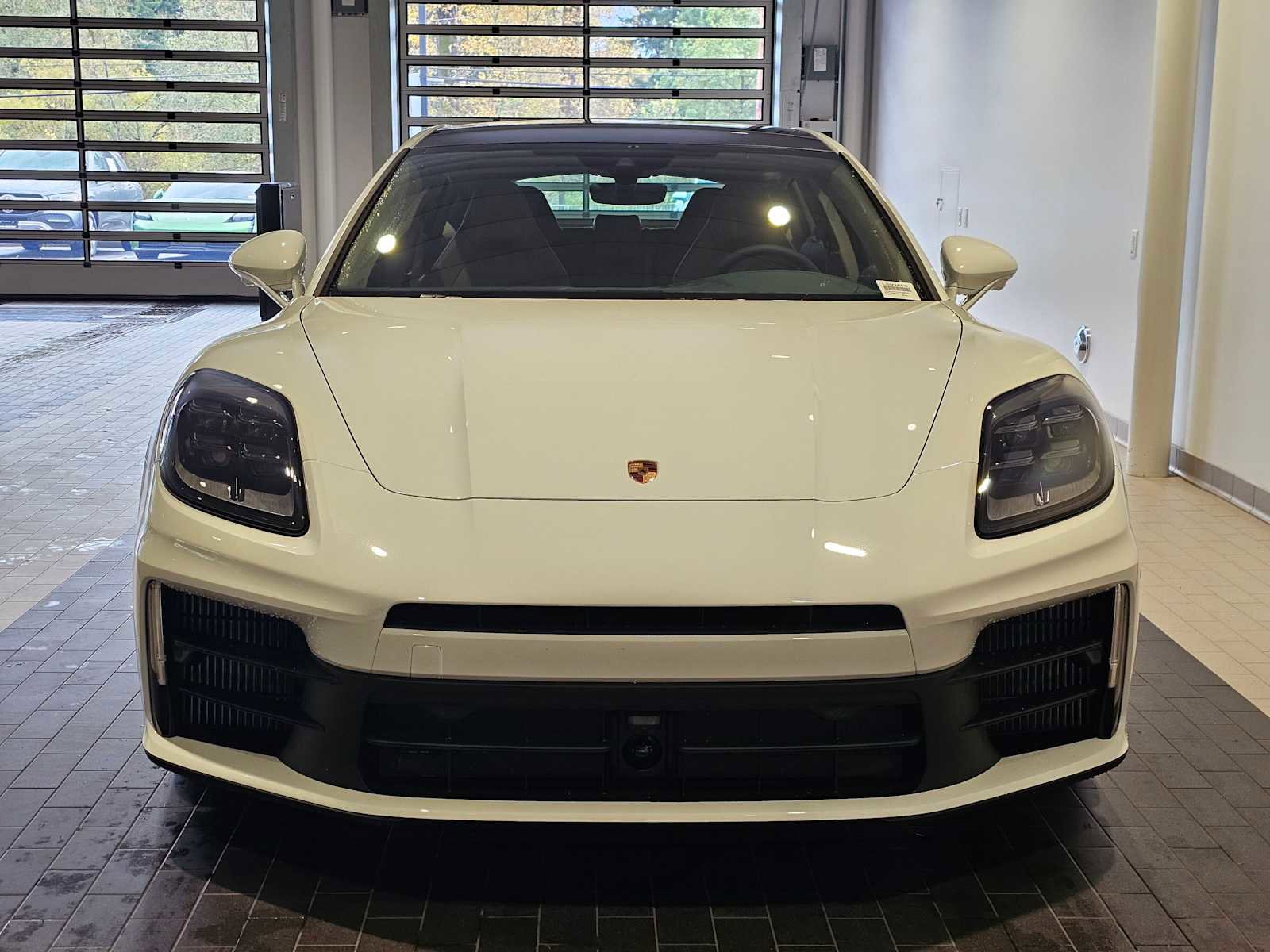 Used 2025 Porsche Panamera 4 image 10