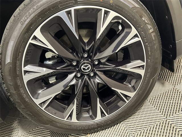 Used 2024 MAZDA CX-90 Plug-In Hybrid w/ Premium Pkg image 17