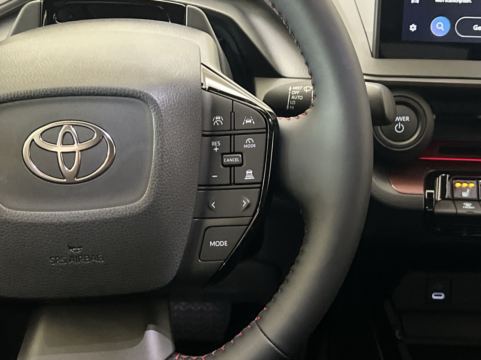 Used 2026 Toyota Prius Plug-In Hybrid FWD image 32