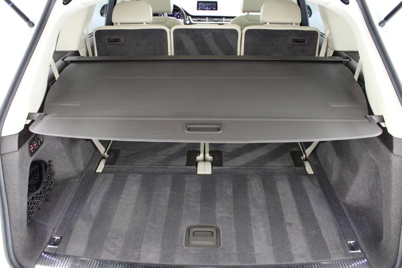 Used 2017 Audi Q7 3.0T Prestige w/ Prestige Package image 78