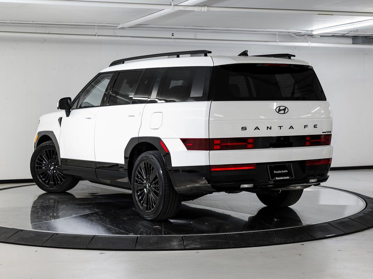 Used 2025 Hyundai Santa Fe Calligraphy image 3