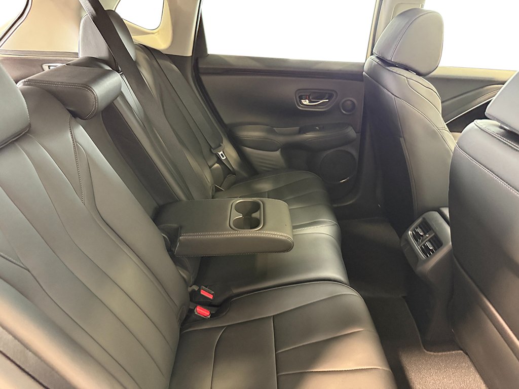 Used 2026 Acura ADX AWD image 38