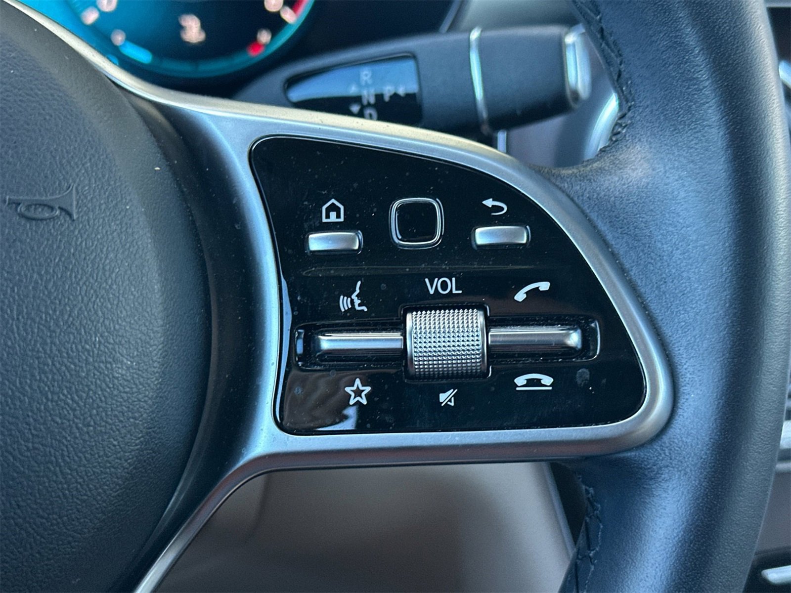 Certified 2022 Mercedes-Benz GLC 300 4MATIC w/ Premium Package Lite image 28