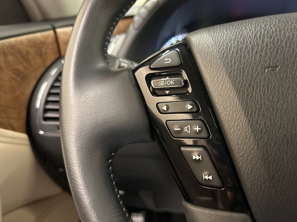 Used 2022 Nissan Armada SL w/ Captain's Chairs Package image 21