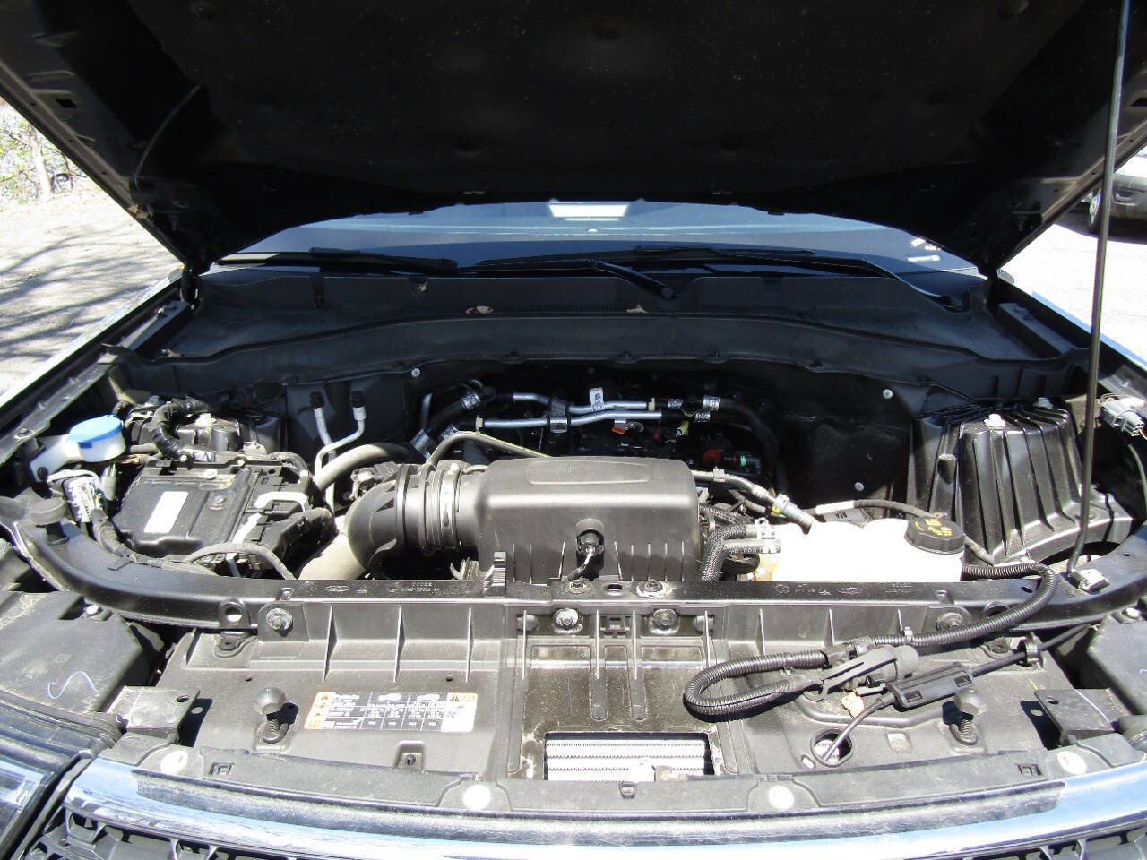 Used 2022 Ford Explorer XLT AWD/4WD image 31