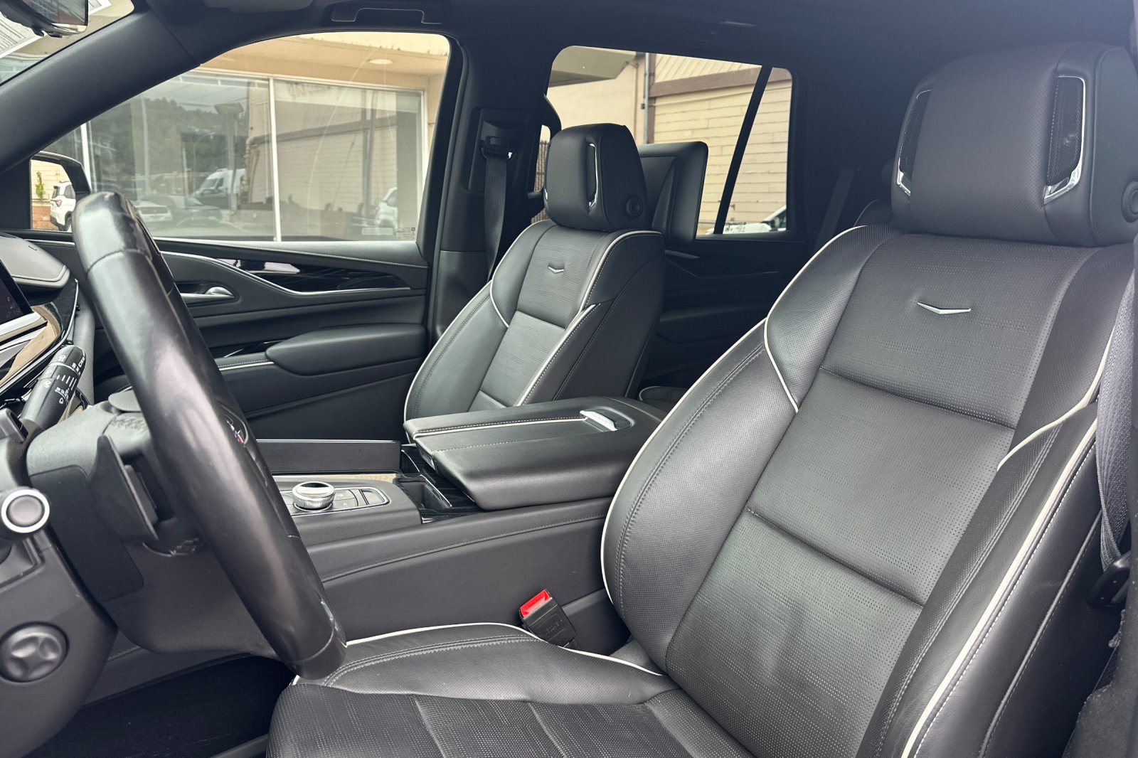 Used 2024 Cadillac Escalade Sport w/ LPO, ONYX Package AWD/4WD image 5