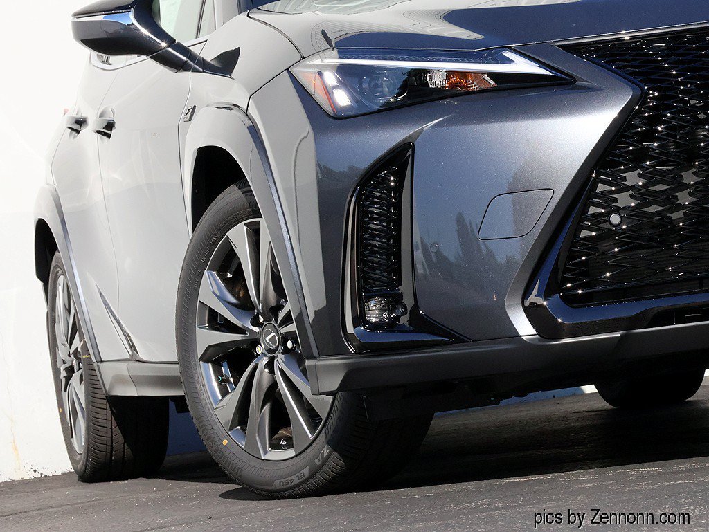 New 2026 Lexus UX 300h AWD w/ Accessory Package (2T) image 4