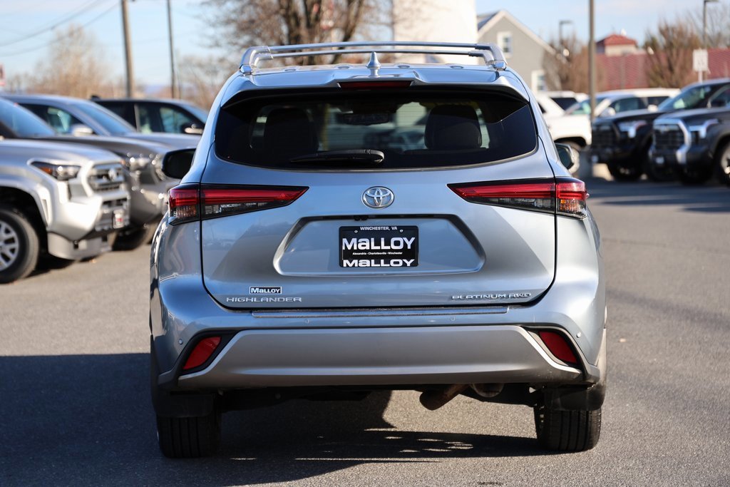 Used 2021 Toyota Highlander Platinum image 3