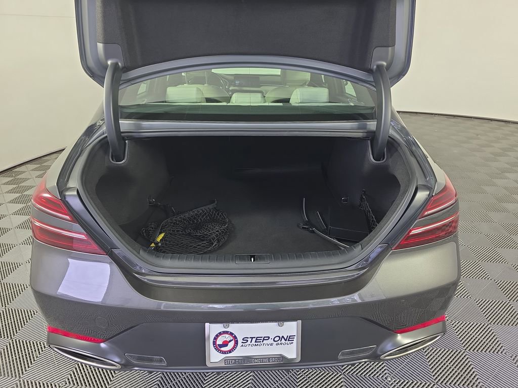 Used 2025 Genesis G70 2.5T image 29