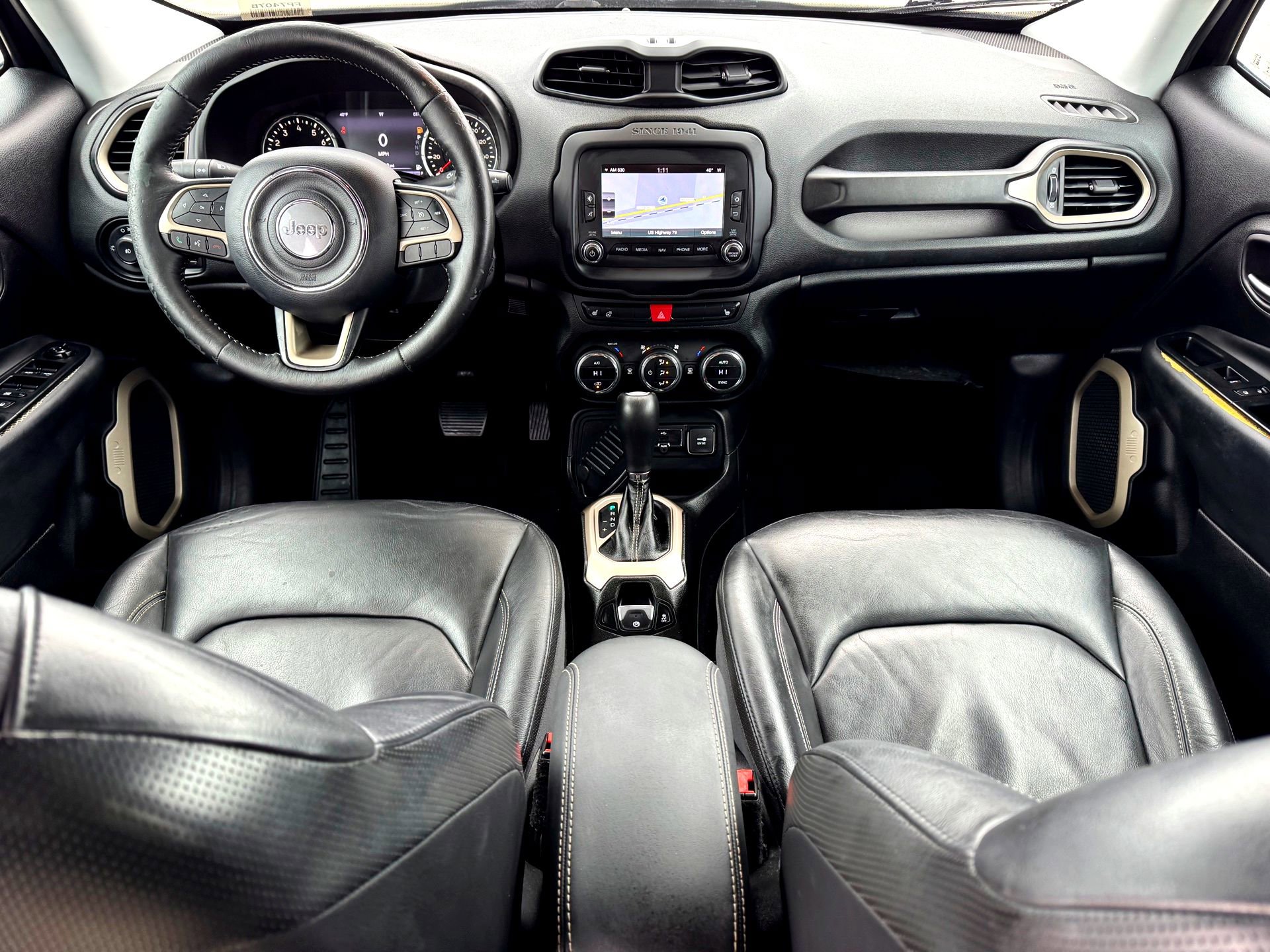 Used 2016 Jeep Renegade Limited image 19