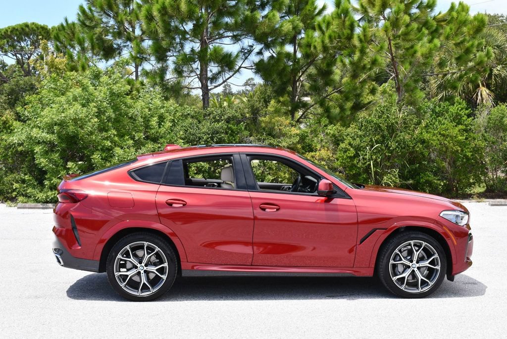 Used 2022 BMW X6 xDrive40i w/ Executive Package AWD/4WD image 30