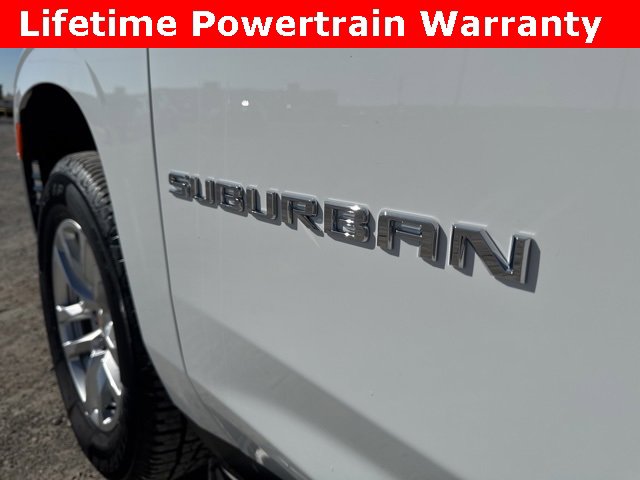 Used 2024 Chevrolet Suburban LT image 9