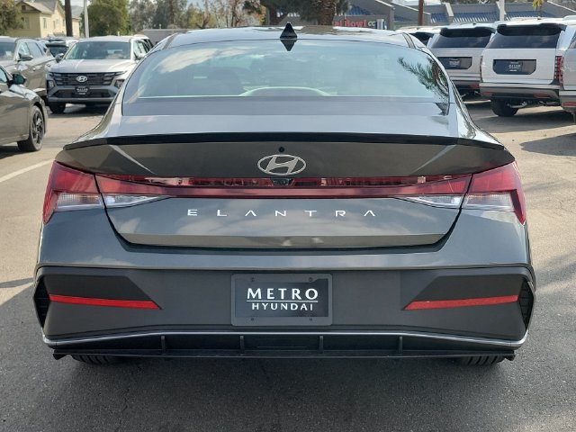 New 2026 Hyundai Elantra Sport FWD image 28