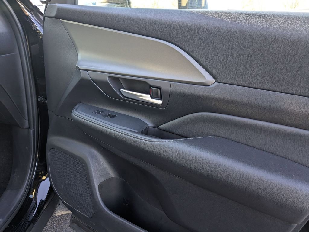 Used 2025 Toyota Grand Highlander XLE image 34