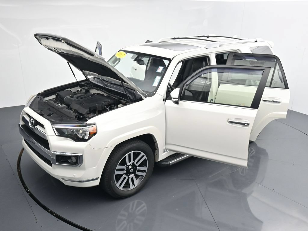 Used 2017 Toyota 4Runner Limited AWD/4WD image 40
