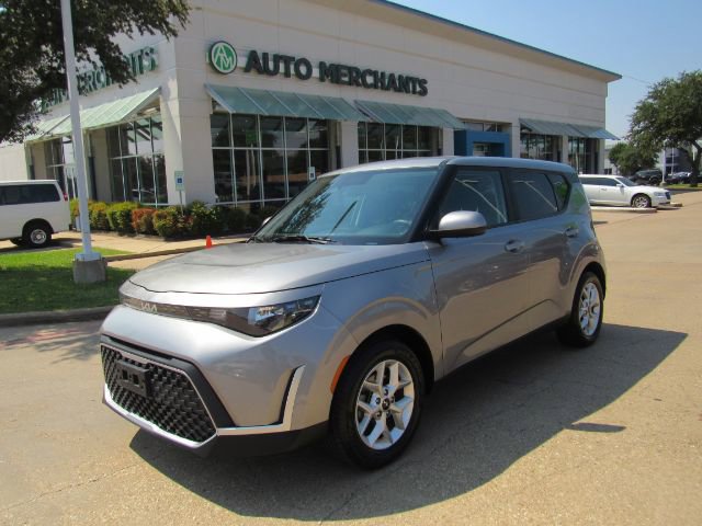 Used 2023 Kia Soul LX w/ LX Technology Package