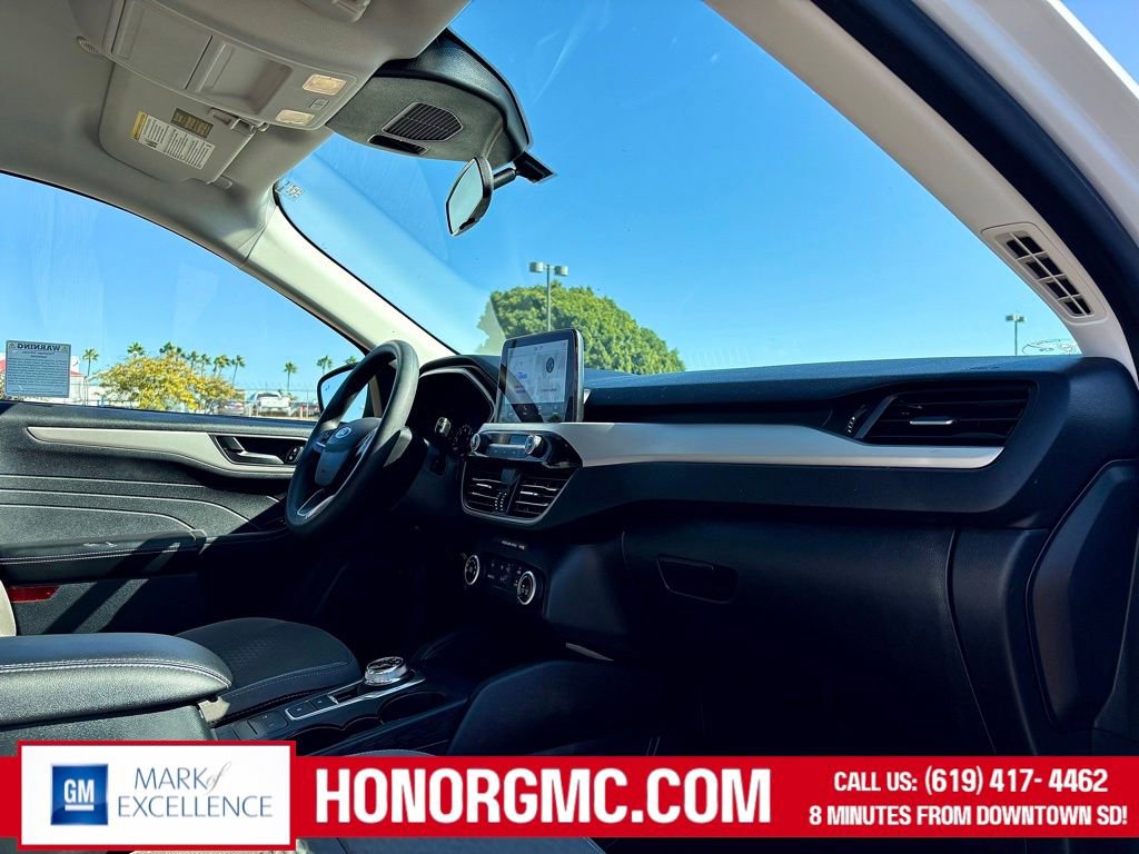 Used 2022 Ford Escape SE image 19