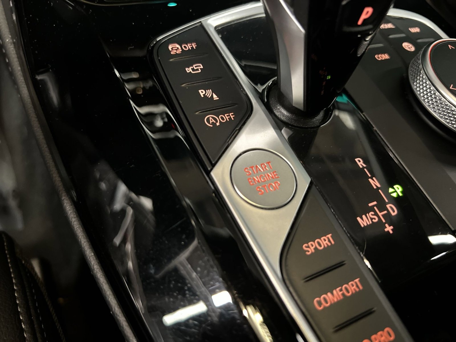 Used 2023 BMW X4 xDrive30i w/ Parking Assistance Package image 33