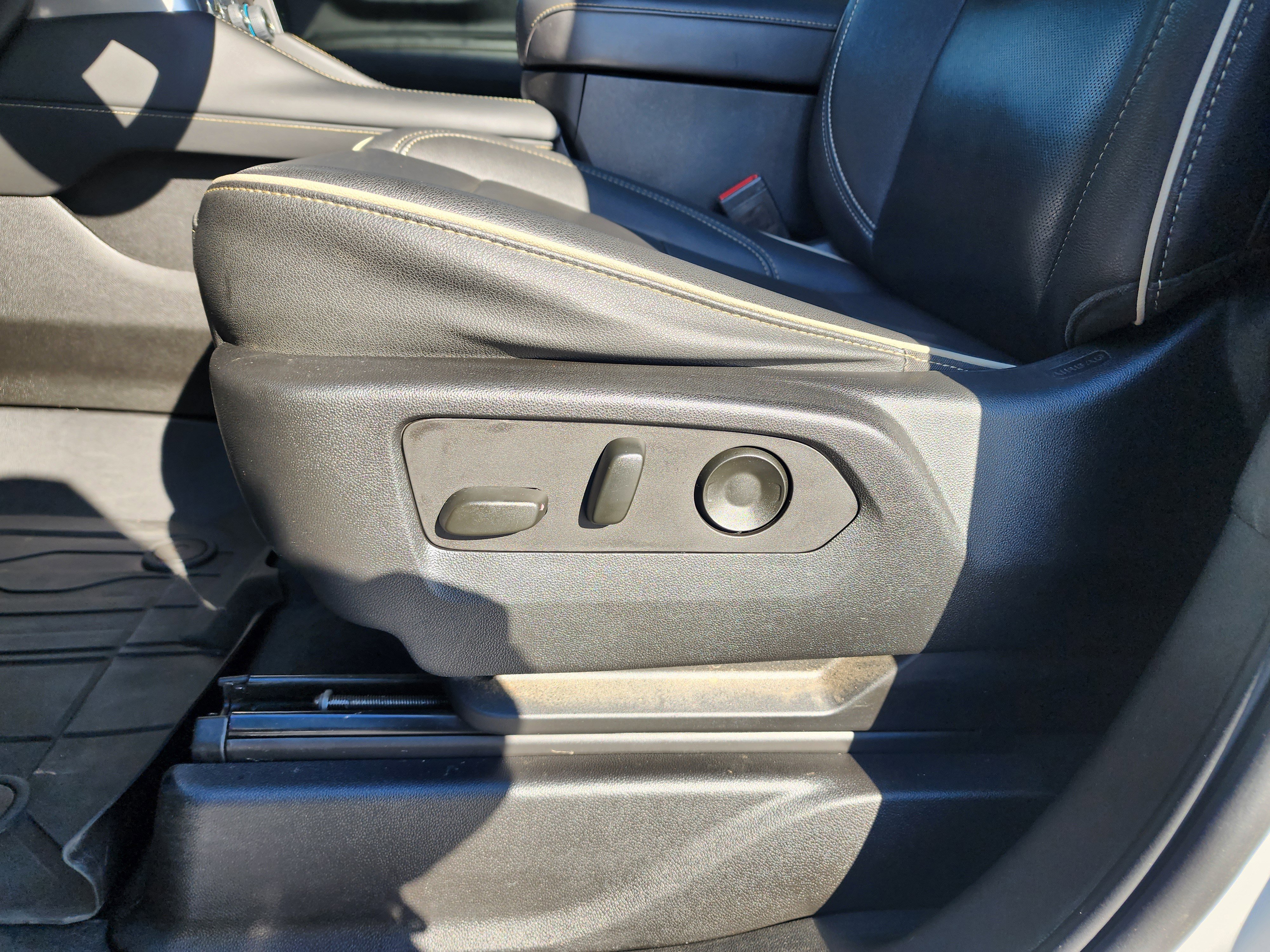 Used 2023 Chevrolet Tahoe Premier image 26